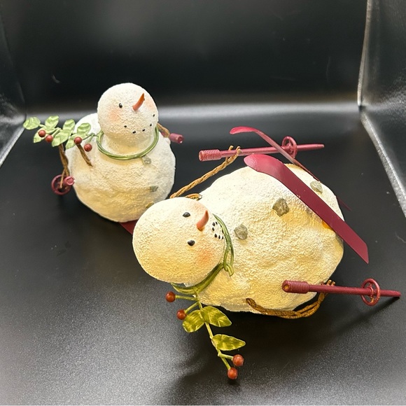 Skiing Snowmen Figures - Picture 10 of 13